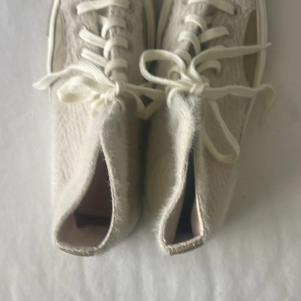 NWOB CONVERSE CHUCK 70 Cozy High-top Sneakers Size 8.5 beige fuzzy fabric - Picture 10 of 11